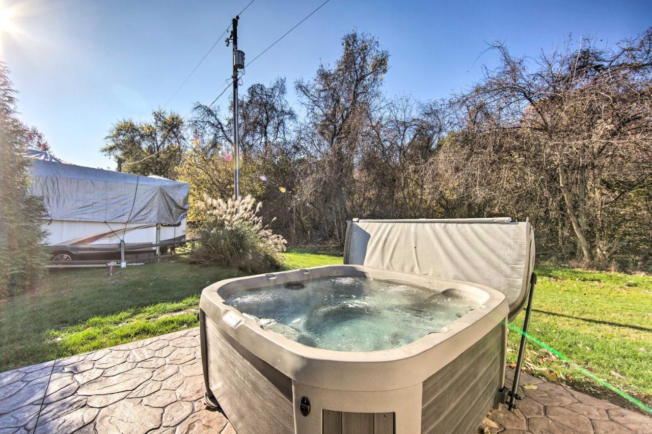 Cozy With Private Hot Tub! * Wrightsville